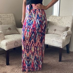Patterned maxi skirt with slits
